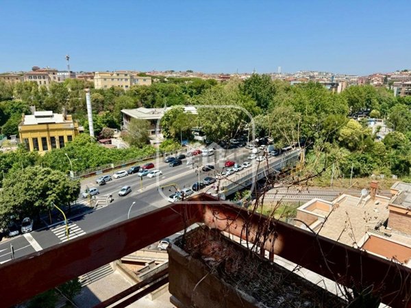 appartamento in vendita a Roma in zona Gianicolense