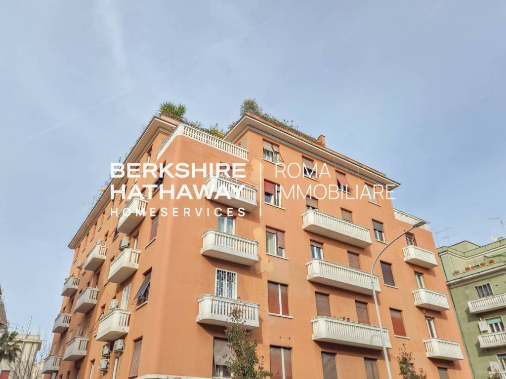 appartamento in vendita a Roma in zona Nomentano