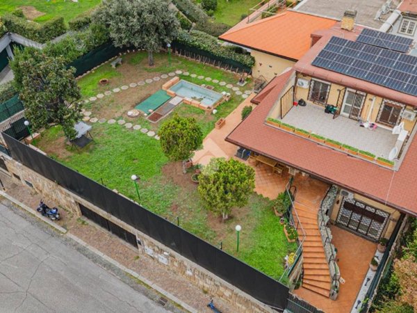 casa indipendente in vendita a Roma in zona EUR