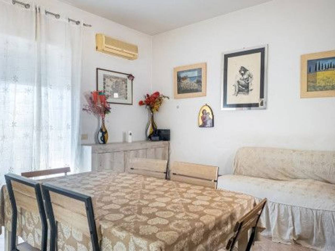 appartamento in vendita a Roma in zona Giardini di Corcolle