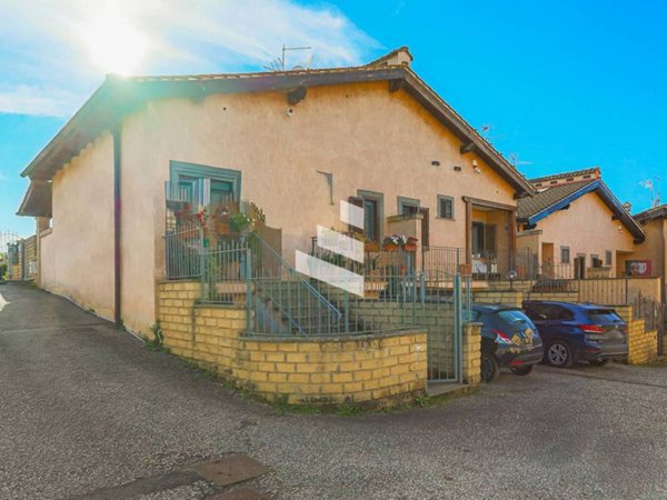 casa indipendente in vendita a Roma in zona Trigoria