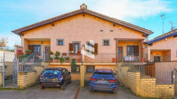 casa indipendente in vendita a Roma in zona Spregamore