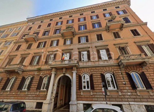 locale commerciale in vendita a Roma in zona Ludovisi/Sallustiano