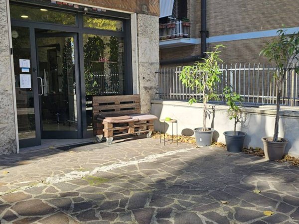 negozio in vendita a Roma in zona Portuense