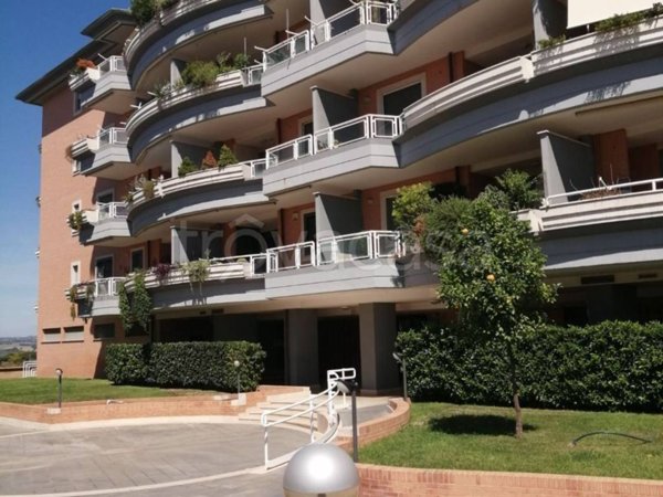 appartamento in vendita a Roma in zona Sette Bagni