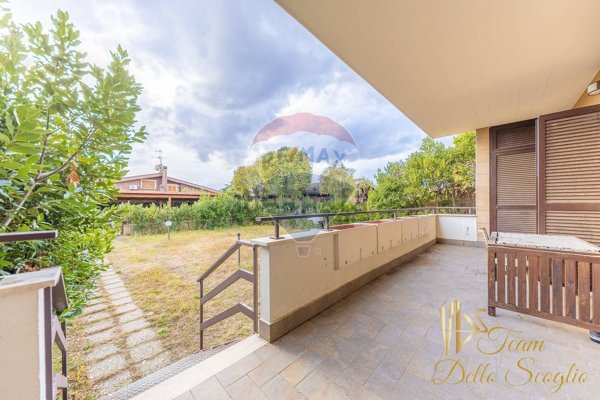 appartamento in vendita a Roma in zona Casal Morena