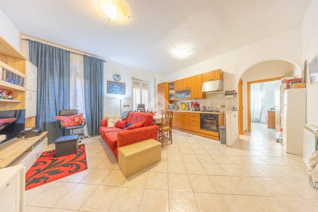 appartamento in vendita a Roma in zona Prenestino-Centocelle