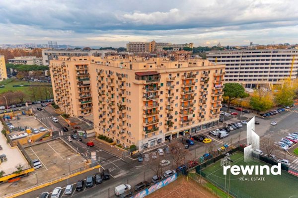 appartamento in vendita a Roma in zona Ostiense
