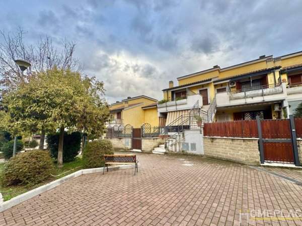 appartamento in vendita a Roma in zona Tor Vergata/Torrenova