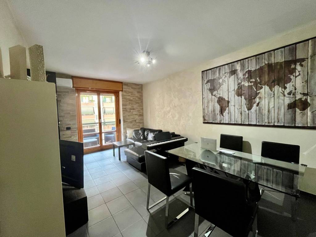 appartamento in vendita a Roma in zona Cinecittà