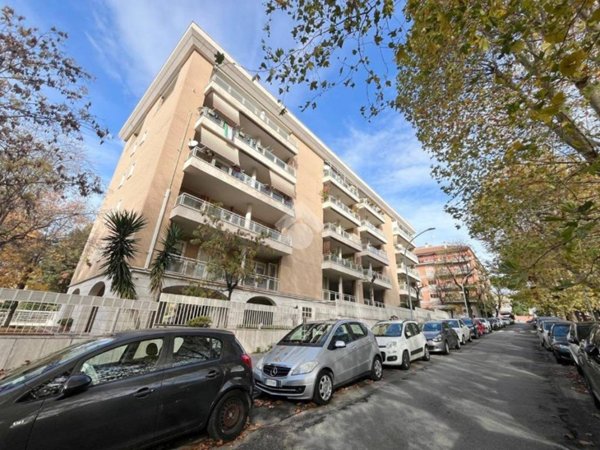 appartamento in vendita a Roma in zona Tuscolano