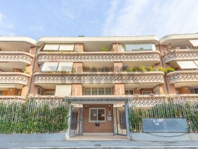 appartamento in vendita a Roma in zona EUR