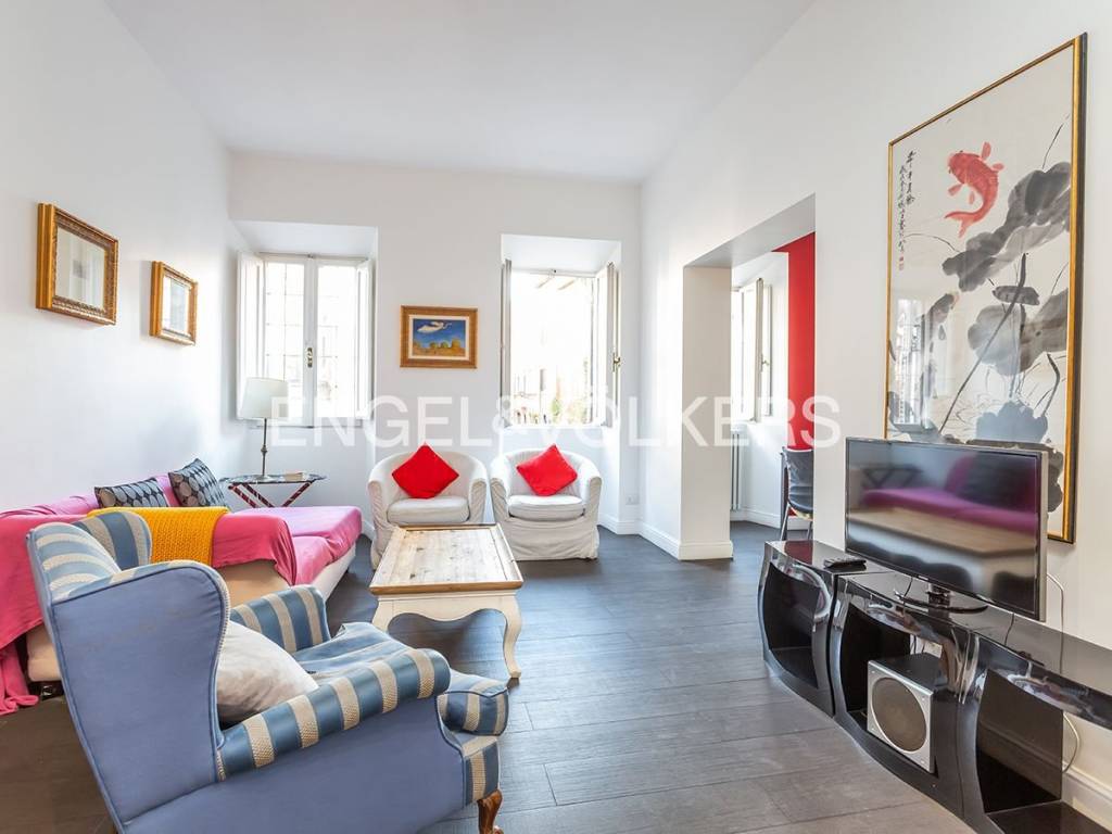 appartamento in vendita a Roma in zona Parione/Sant'Eustachio