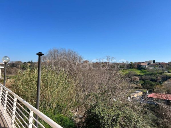 appartamento in vendita a Roma in zona Castelverde