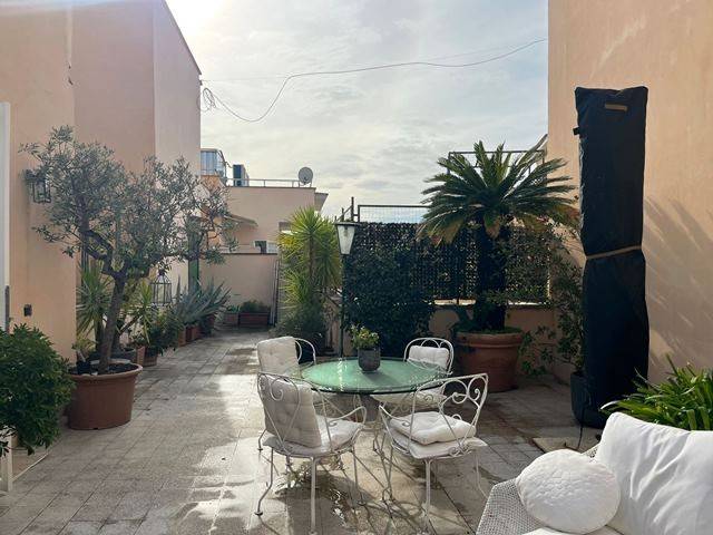 appartamento in vendita a Roma in zona Gianicolense