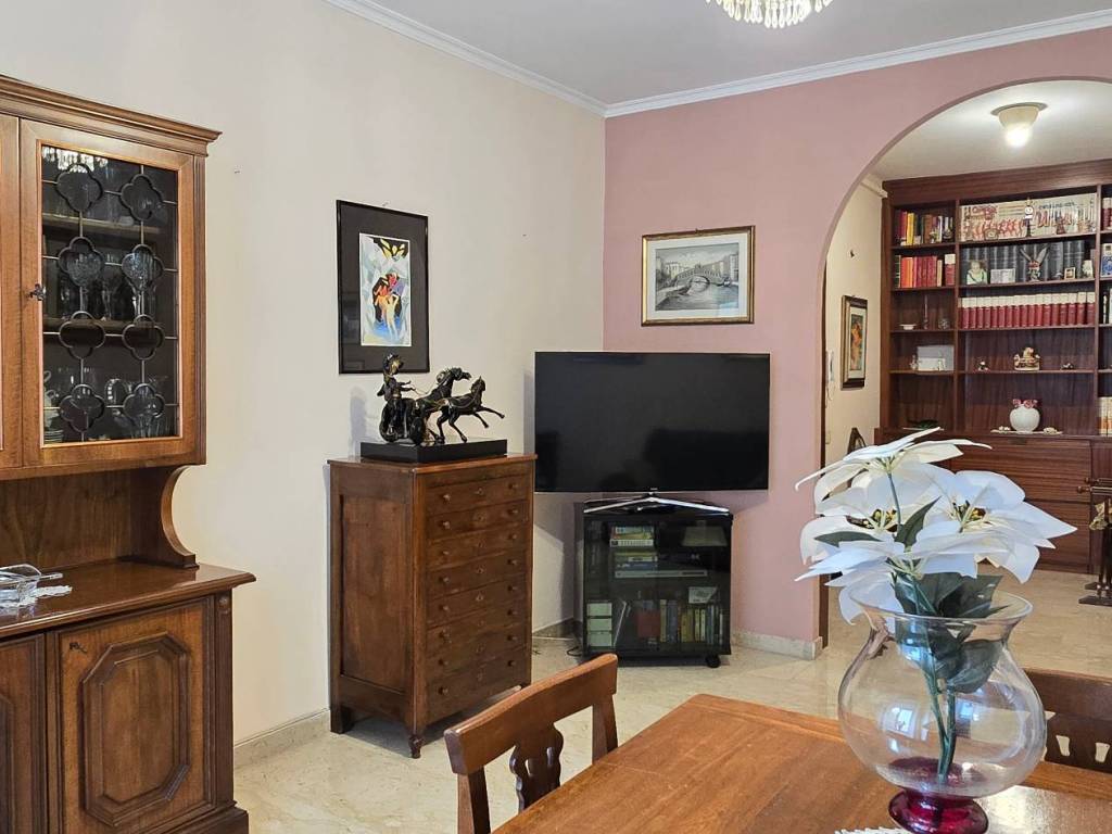 appartamento in vendita a Roma in zona Ostiense