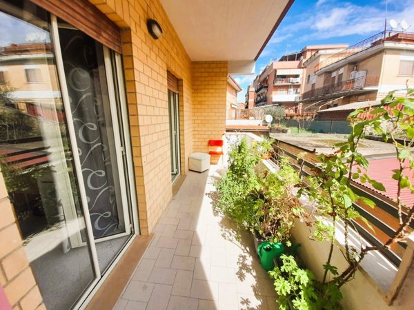 appartamento in vendita a Roma in zona Massimina/Casal Lumbroso