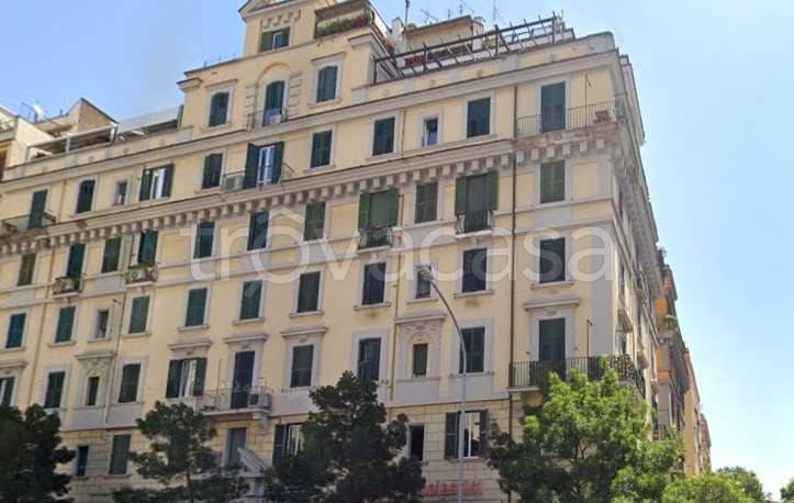 appartamento in vendita a Roma in zona Appio Latino