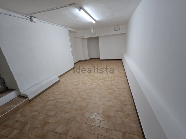 locale di sgombero in vendita a Roma in zona Appio Latino