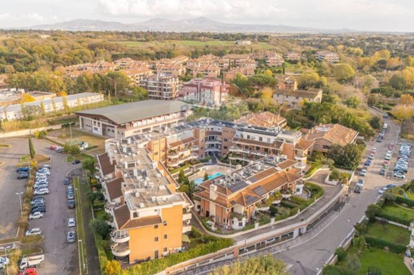 appartamento in vendita a Roma in zona Ardeatino