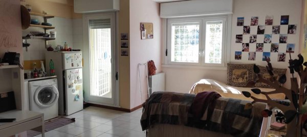 appartamento in vendita a Roma in zona Ardeatino