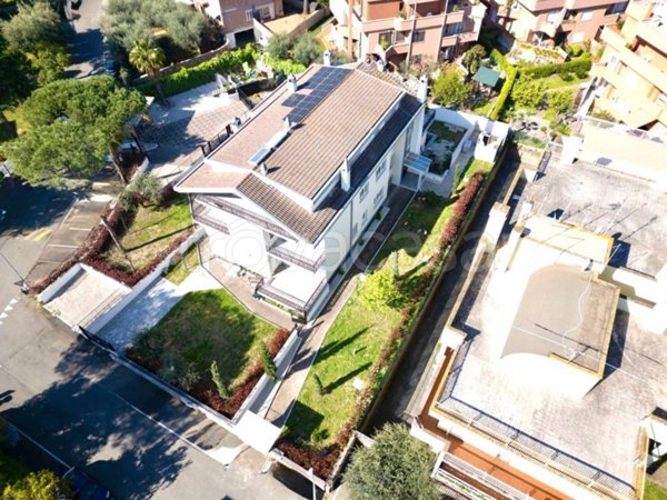appartamento in vendita a Roma in zona Torre Gaia