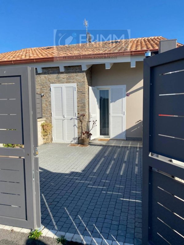 casa indipendente in vendita a Roma in zona Casal Morena