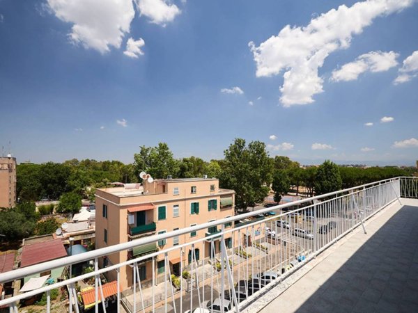 appartamento in vendita a Roma in zona Prenestino-Centocelle