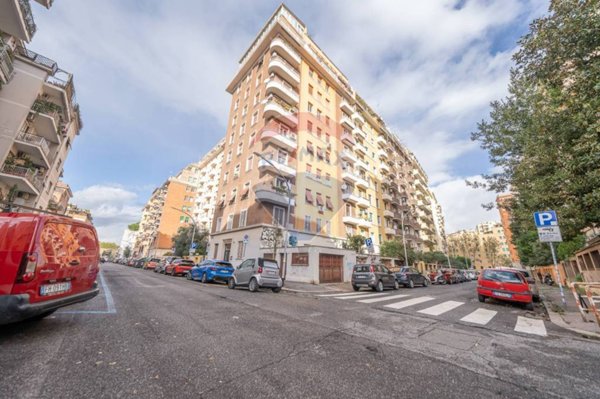 appartamento in vendita a Roma in zona Appio Latino