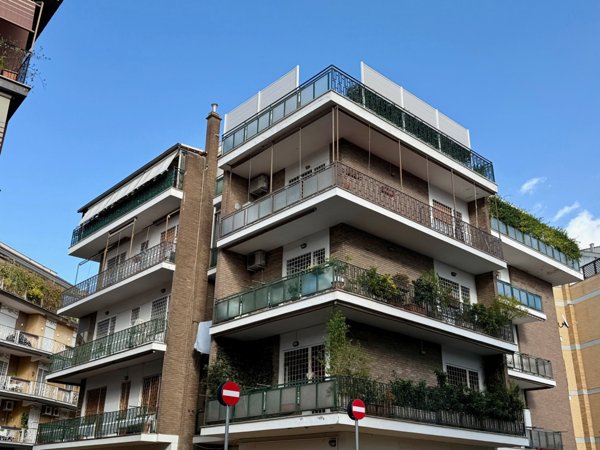 appartamento in vendita a Roma in zona Monte Sacro/Talenti