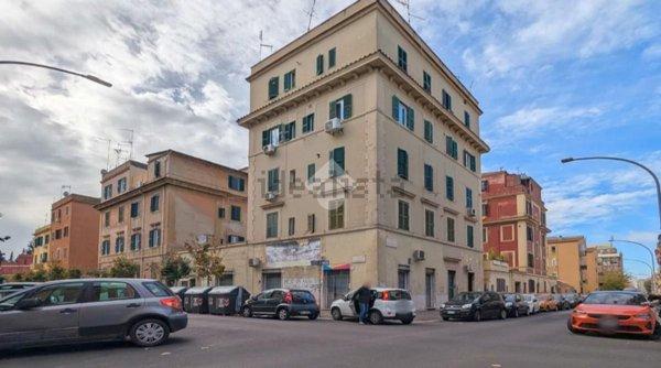 appartamento in vendita a Roma in zona Prenestino-Labicano