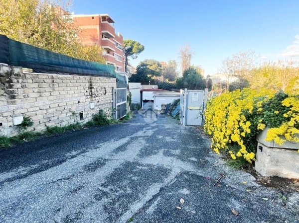 casa indipendente in vendita a Roma in zona Tuscolano