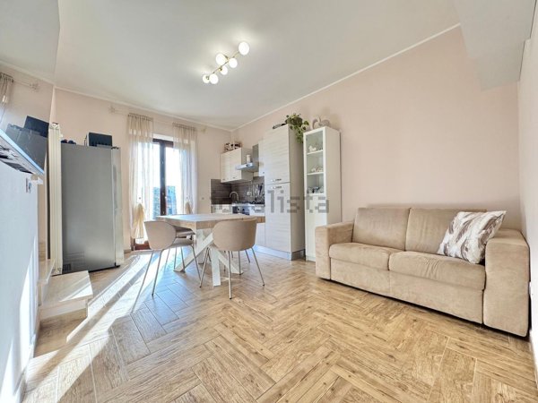 appartamento in vendita a Roma in zona Finocchio