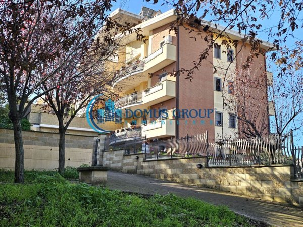 appartamento in vendita a Roma in zona Selva Candida