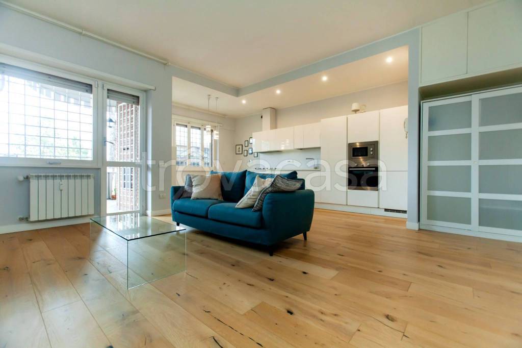 appartamento in vendita a Roma in zona Mostacciano