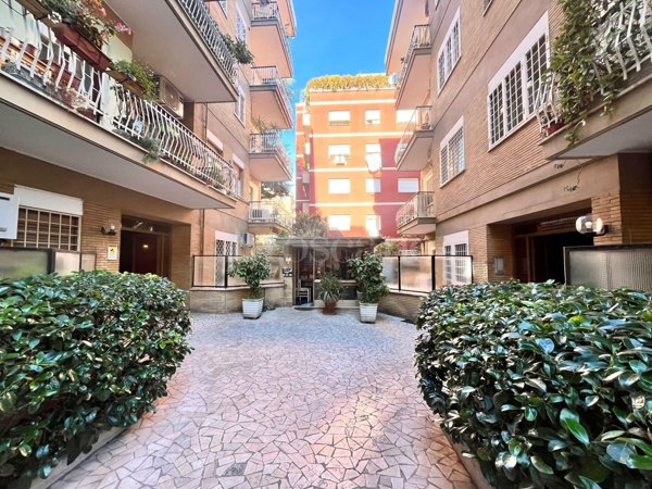 appartamento in vendita a Roma in zona Aurelio