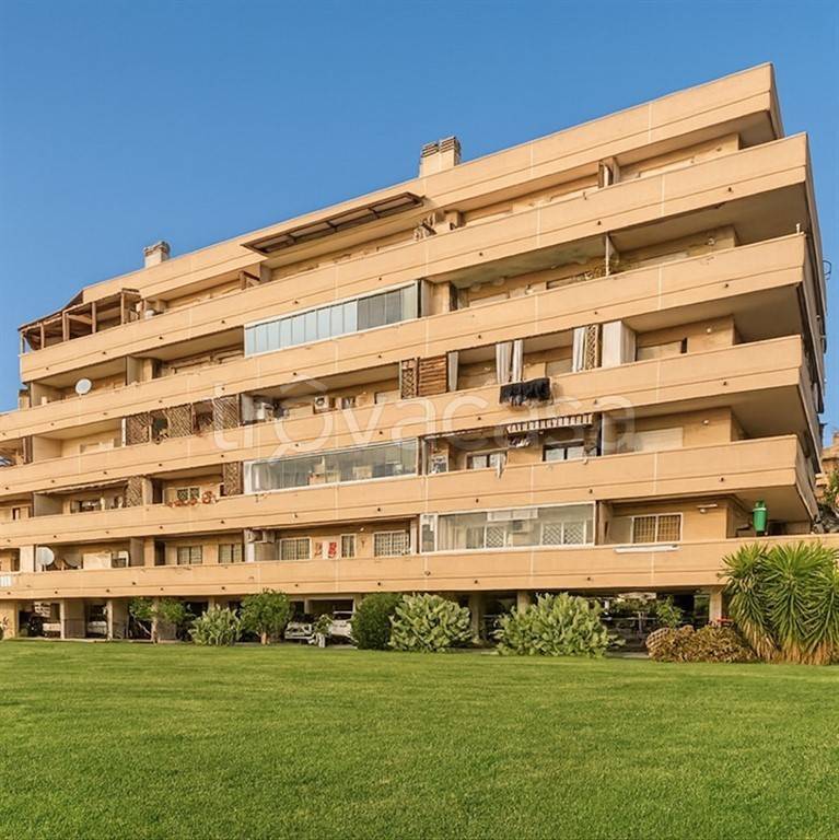 appartamento in vendita a Roma in zona Ponte di Nona