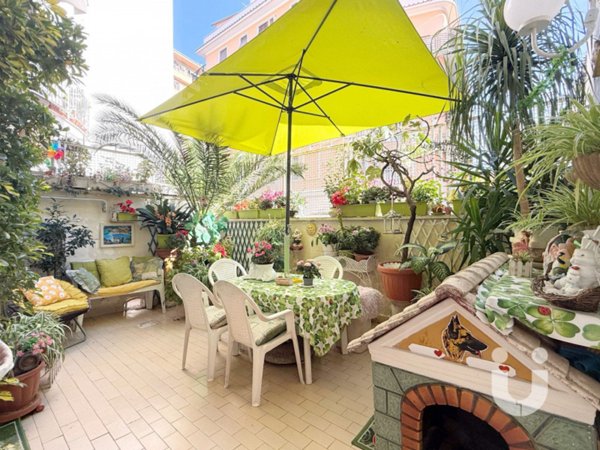 appartamento in vendita a Roma in zona Appio Latino