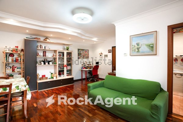 appartamento in vendita a Roma in zona Settecamini