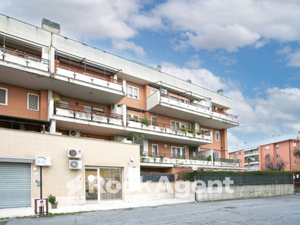 appartamento in vendita a Roma in zona Settecamini