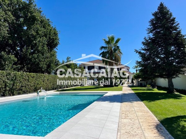 casa indipendente in vendita a Roma in zona Infernetto