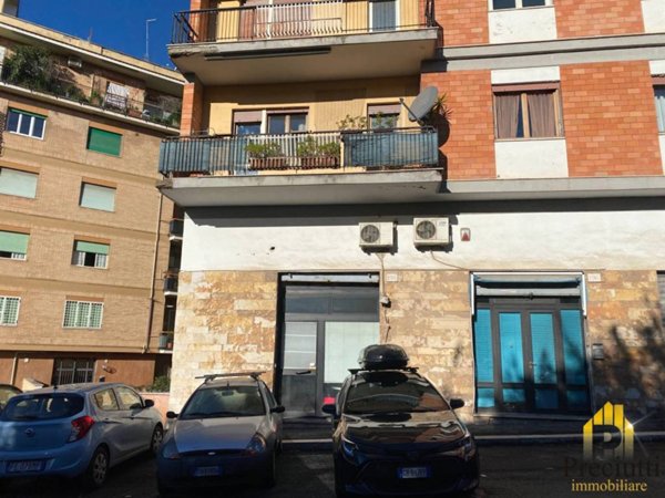 negozio in vendita a Roma in zona Gianicolense