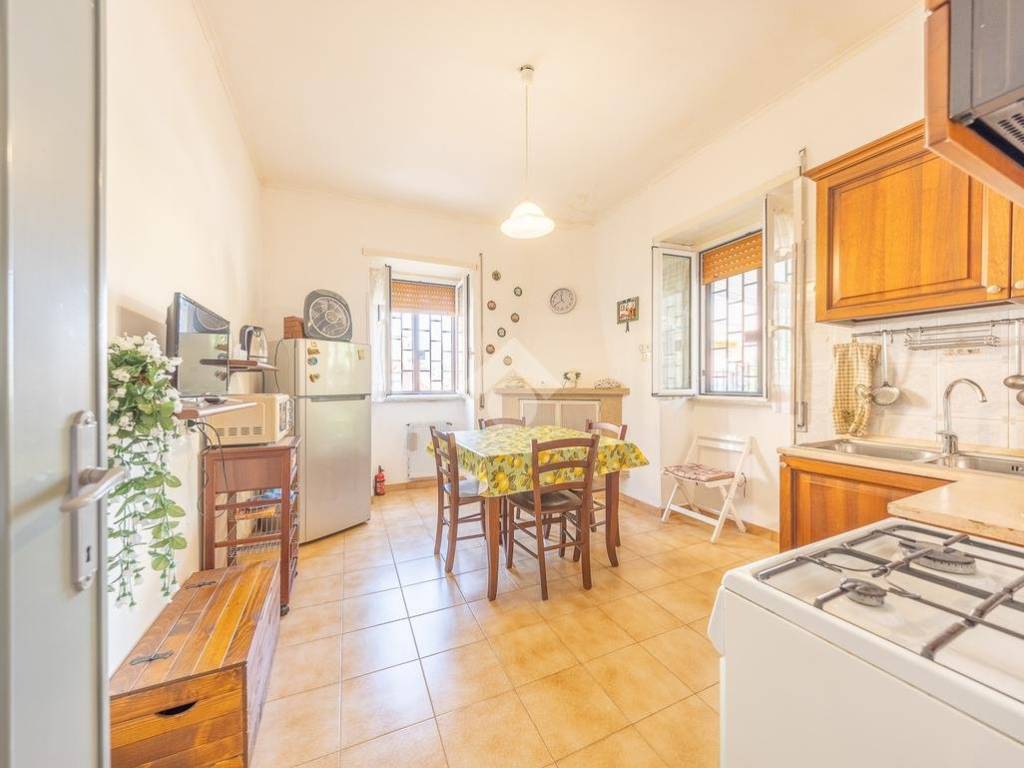 appartamento in vendita a Roma in zona Lunghezza