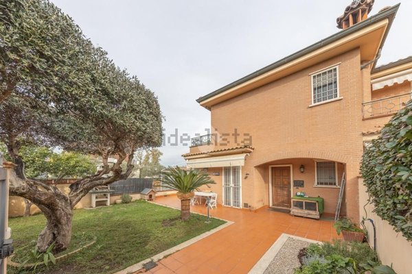 appartamento in vendita a Roma in zona Casal Morena