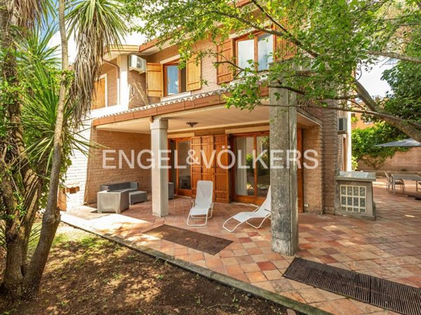 casa indipendente in vendita a Roma in zona Tor di Quinto