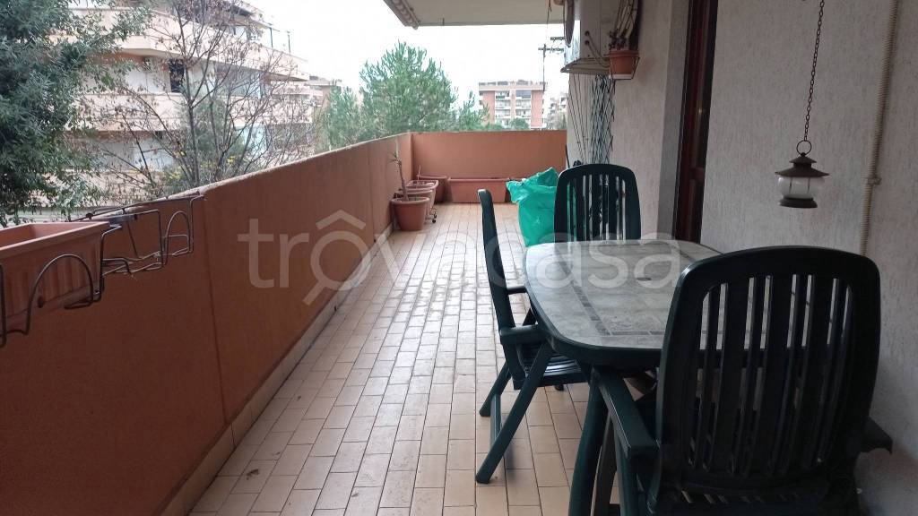 appartamento in vendita a Roma in zona Ponte di Nona