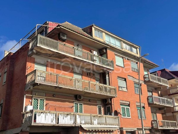 appartamento in vendita a Roma in zona Ostia