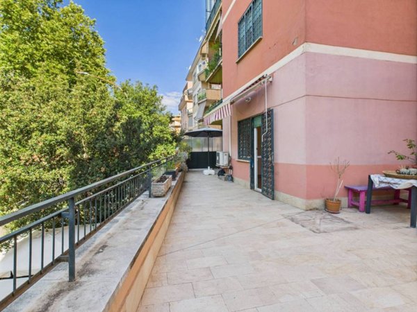 appartamento in vendita a Roma in zona Gianicolense