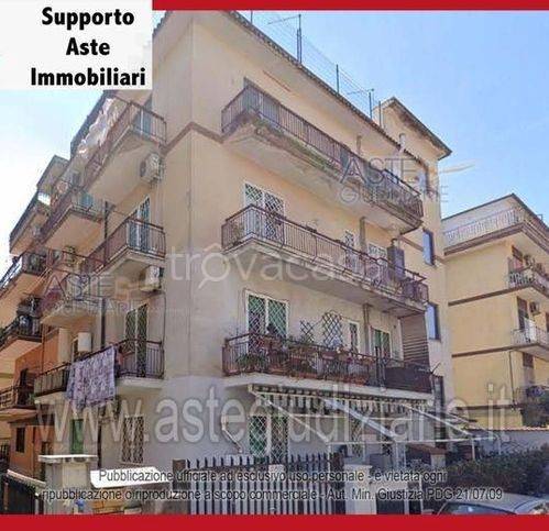 appartamento in vendita a Roma in zona Torre Angela