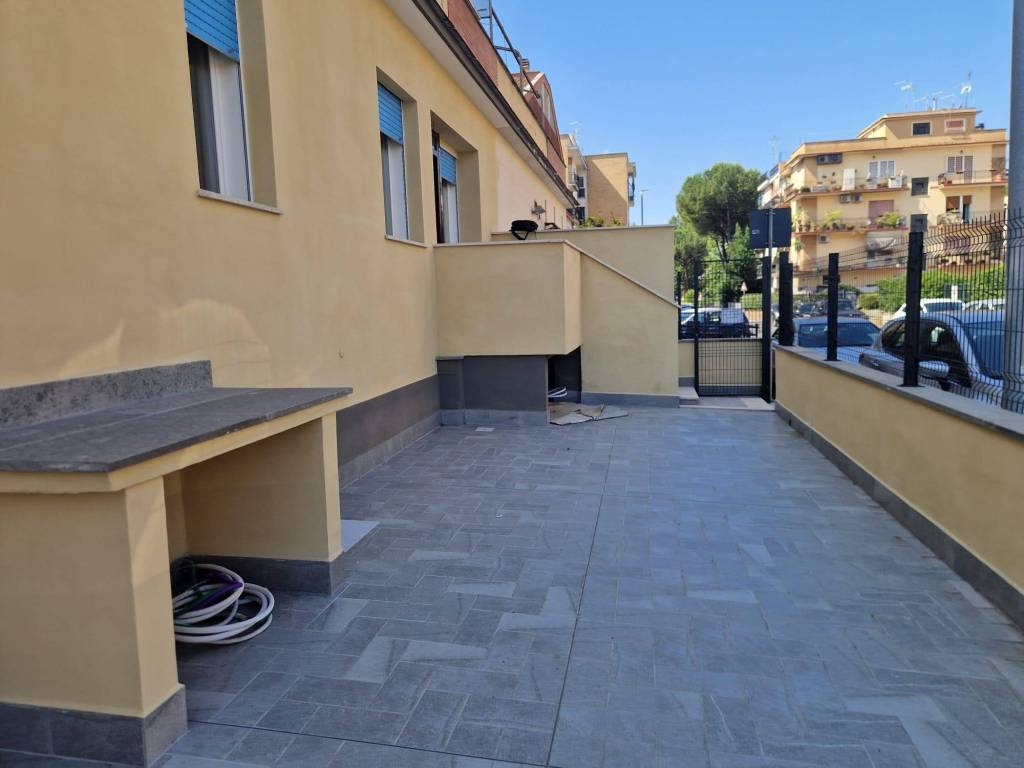 appartamento in vendita a Roma in zona San Basilio